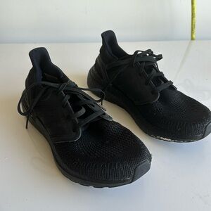 Adidas women’s ultra boost size 7.5